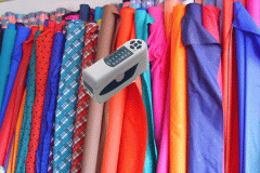 用色差儀檢測(cè)布料的顏色差異